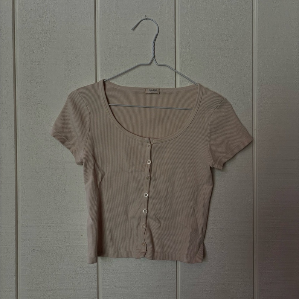 Brandy Melville / John Galt Henley Short Sleeve in Cream, O/S